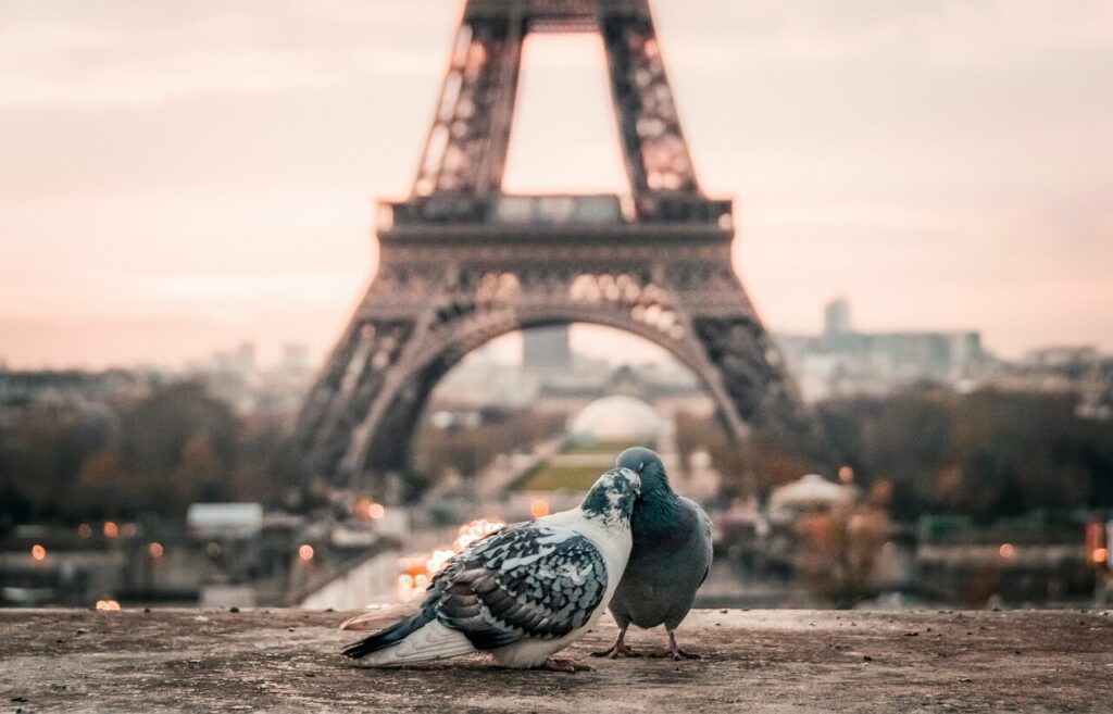 Romantische Valentinstags Idee 1: ein Kurztrip nach Paris