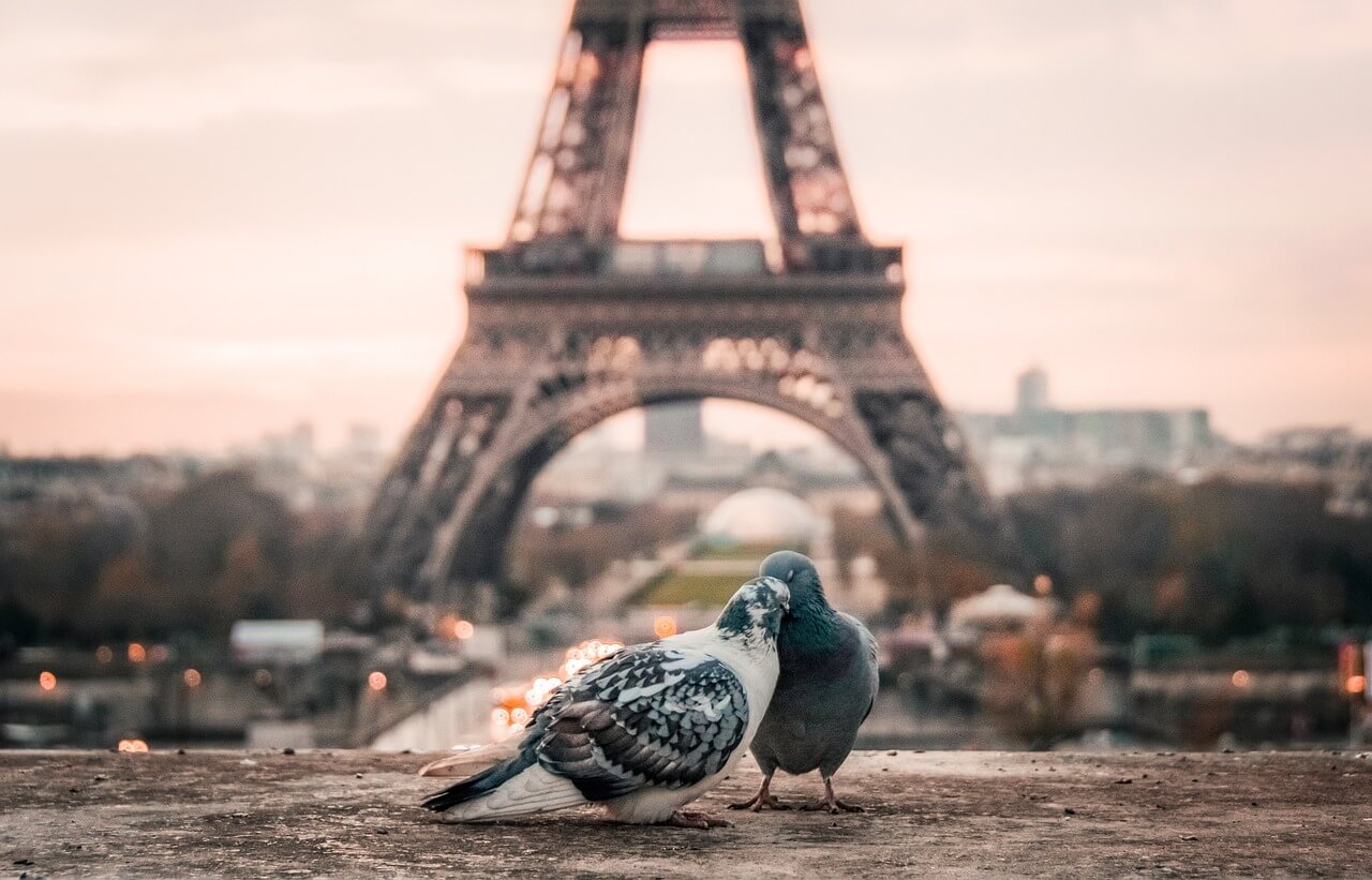 Romantische Valentinstags Idee für 2023: ein Kurztrip nach Paris